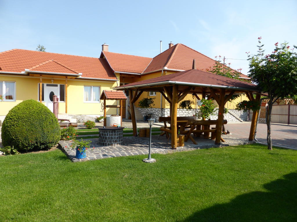 Napfény Apartman és Vendégház Egerszalók Extérieur photo