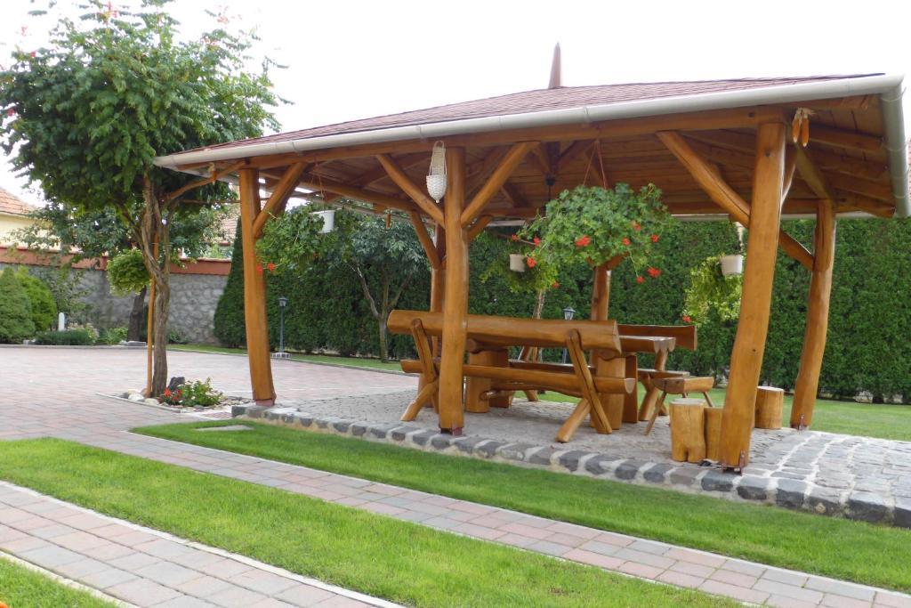 Napfény Apartman és Vendégház Egerszalók Extérieur photo
